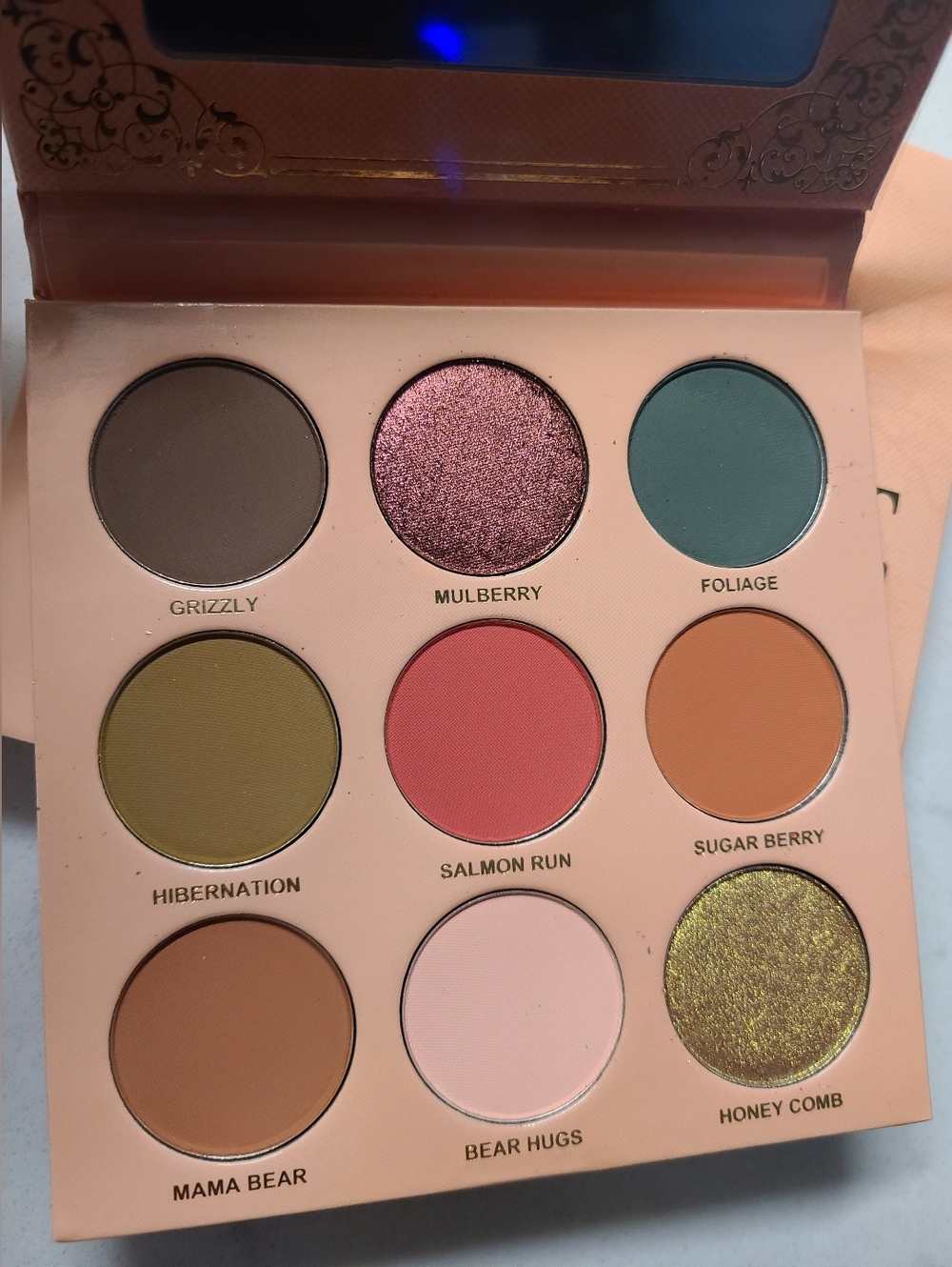 Menagerie Arthurine Eyeshadow Palette